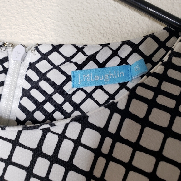 J McLaughlin Patterned Dress size XS - Picture 6 of 7